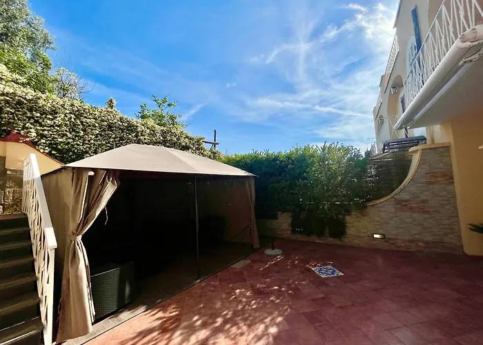 Faraglioni Di Penzion *